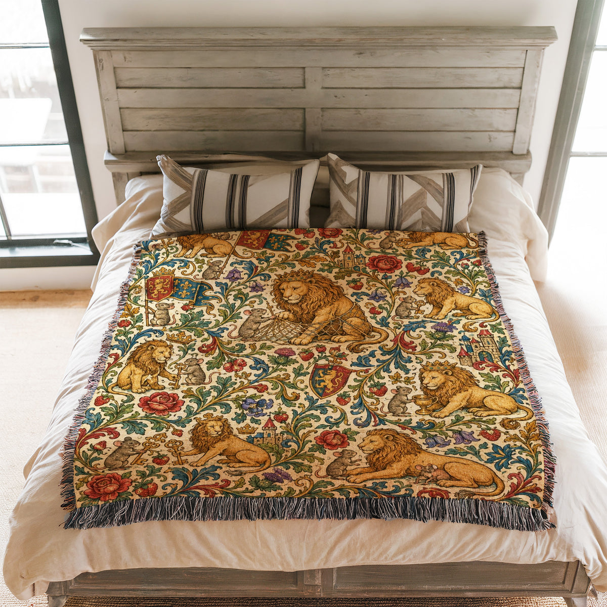 The Lion & Mouse Court Blanket