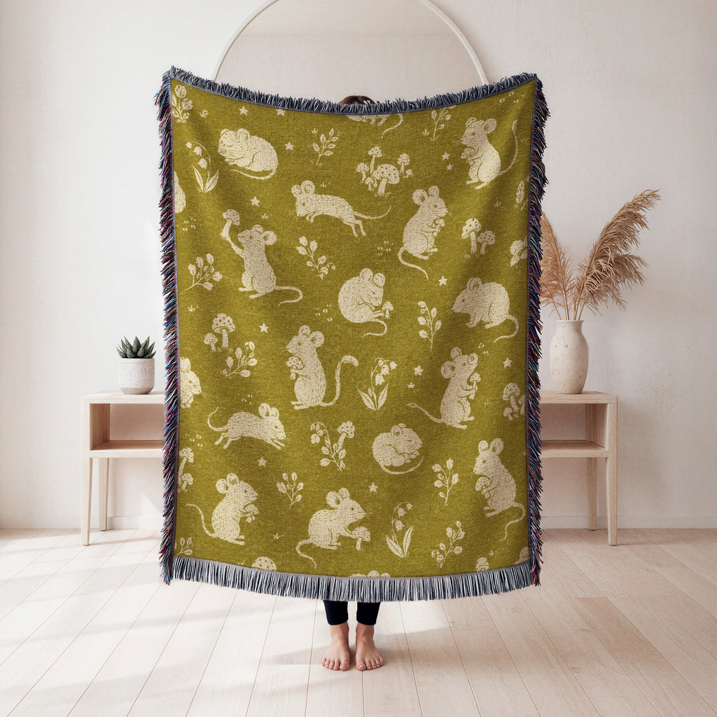 Meadow Mouse Blanket